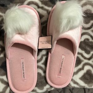 Brand New Victoria’s Secret Pom Pom Slippers